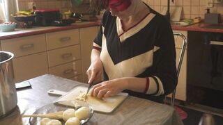 My wife in the kitchen and alone at home - porn video